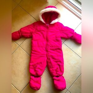 Joe Fresh snowsuit size 3-6m in perfect condition